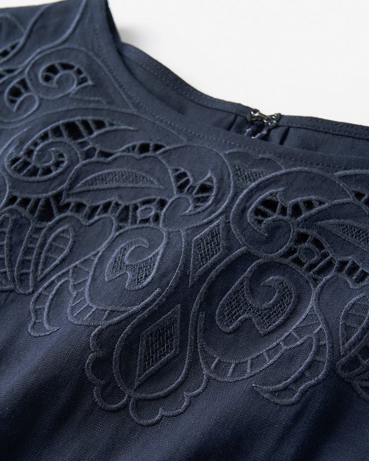 カットワーク刺しゅう・切替えチュニック 詳細画像 ミッドナイトブルー 4