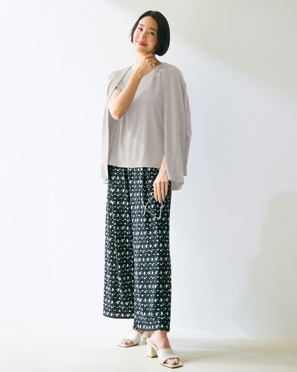 フルスーツ美品 特価】Oggiコラボ 2Wayストレッチツイル ノーカラージャケット