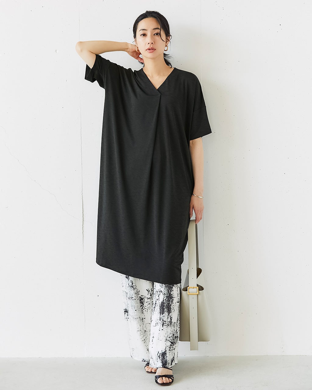 N˚21の黒ワンピース40 ロングワンピース レディース 黒ワンピース ゆったり ハーフ