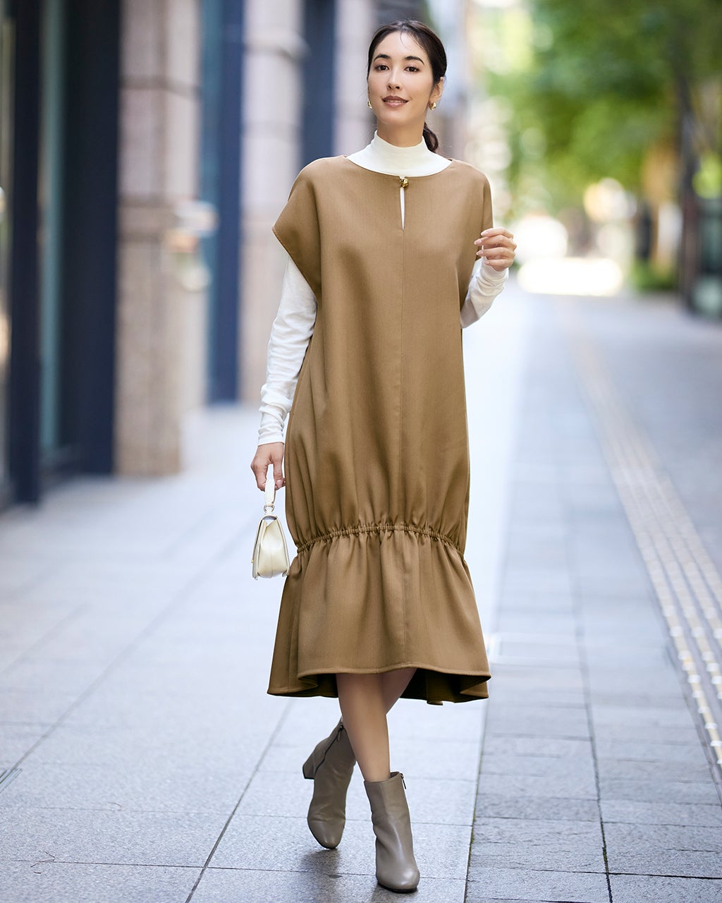 二重織ストレッチ・コクーンワンピース/DoCLASSE