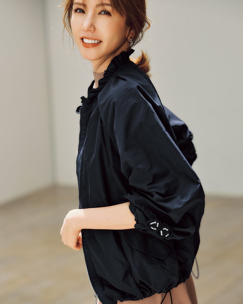新品DoCLASSE前立てビジュー・タフタブルゾン9号￥14190 前立てビジュー・タフタブルゾン/40代50代からのレディース