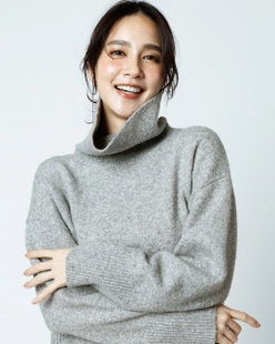 ウール混タム・クロップドタートルネックニット