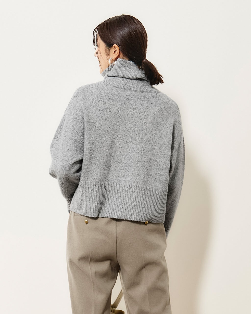 ウール混タム・クロップドタートルネックニット/DoCLASSE