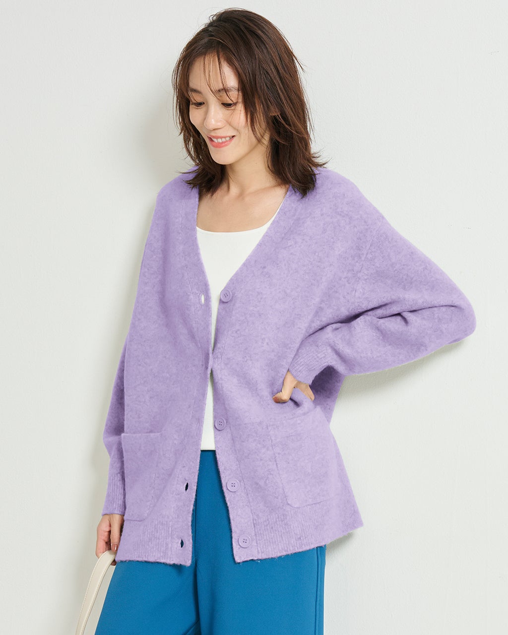 ウール混タム・Vネックカーディガン/DoCLASSE