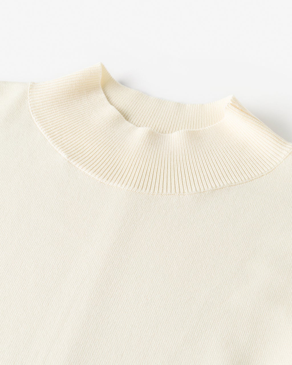 ハイネック・ドロップショルダーニット/DoCLASSE