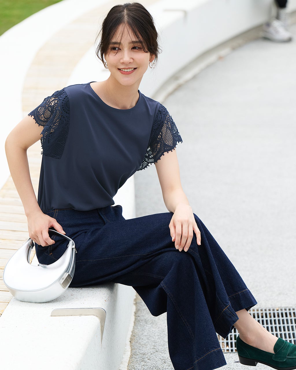 ジーフォア レディース 黒長袖 Tシャツと白 スカート 2点セット cab-a002-sku-wh-1.jpg?fitin=
