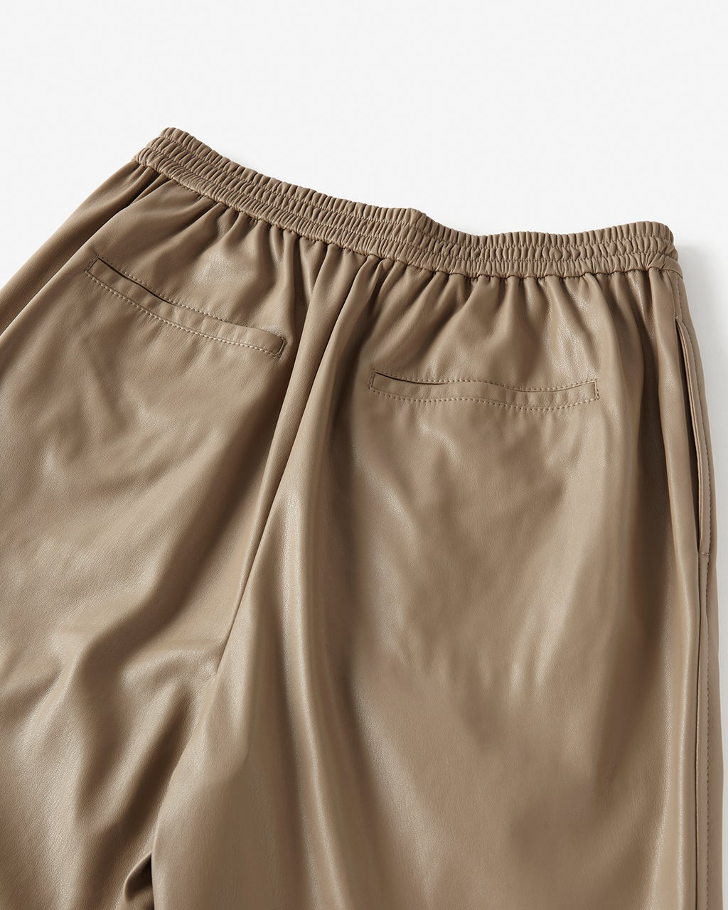 エコレザー・ギャザータックパンツ/DoCLASSE