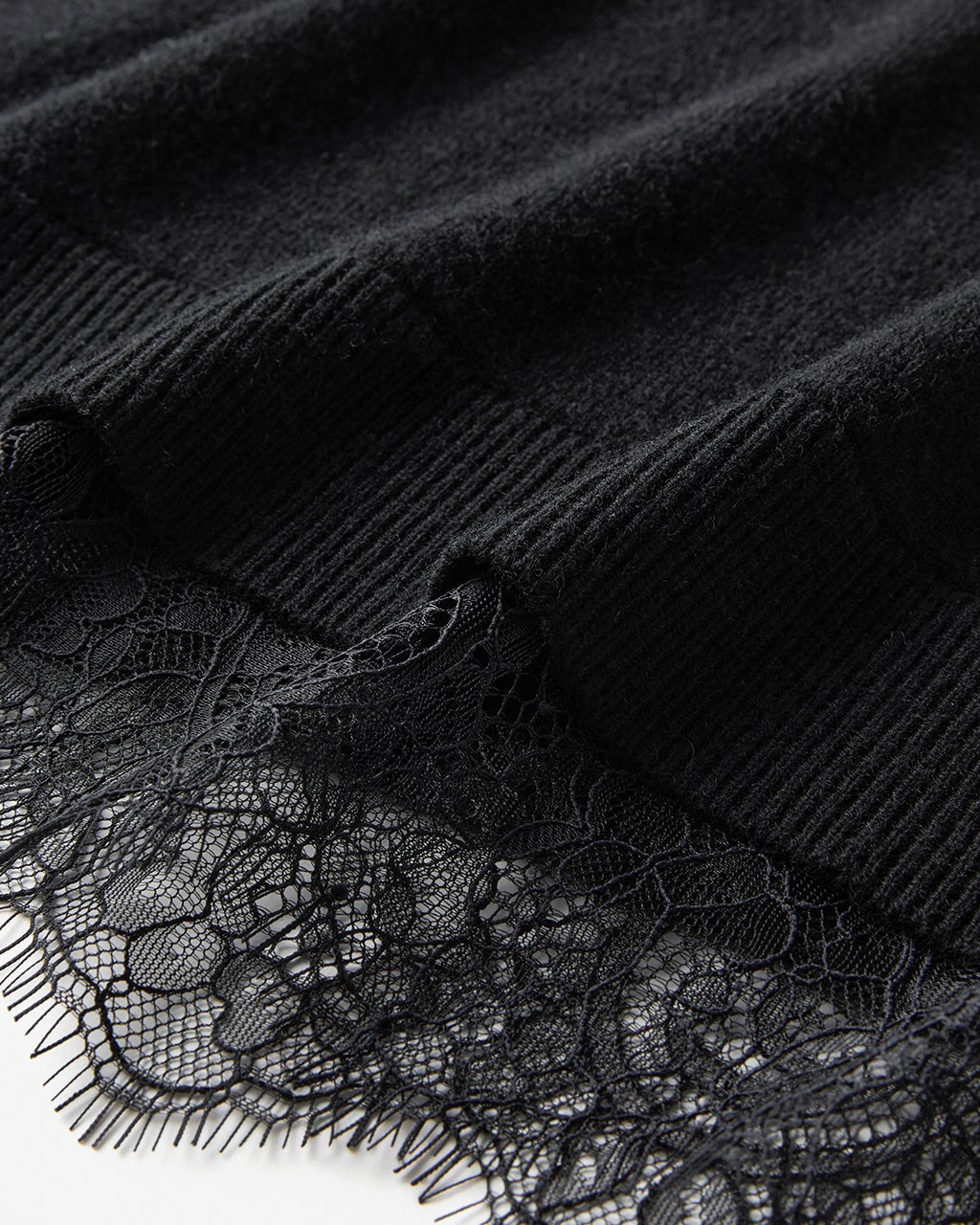 カシミヤ混・裾レースVネックニット/40代50代からのレディース