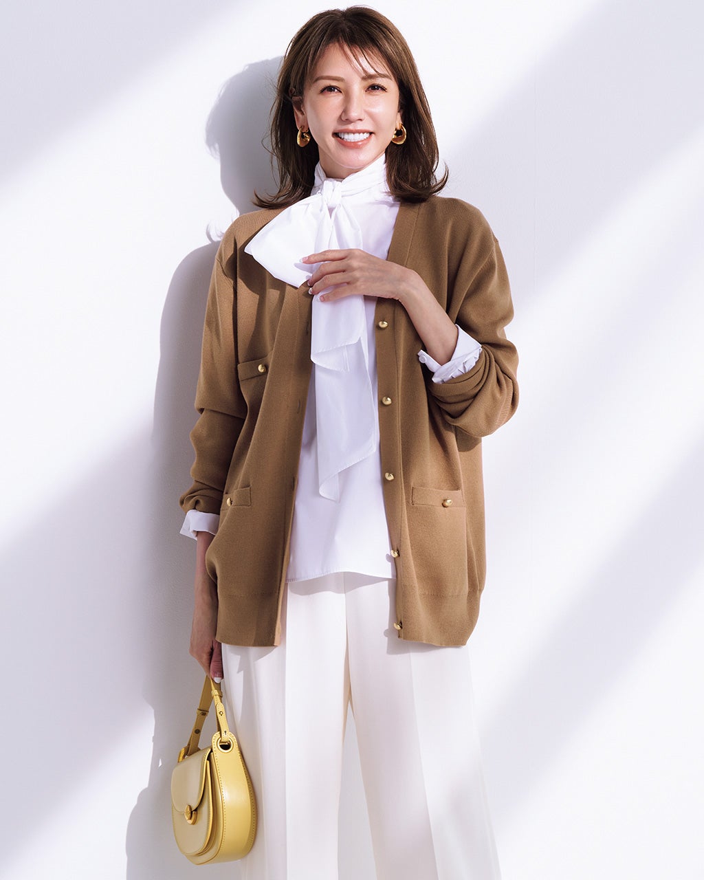 ❤️さえら★アキアカネ★エレガント★バラモチーフ付★フリル遣いの美しいカーディガン レディース カーディガン/40代50代からのファッション通販 DoCLASSE