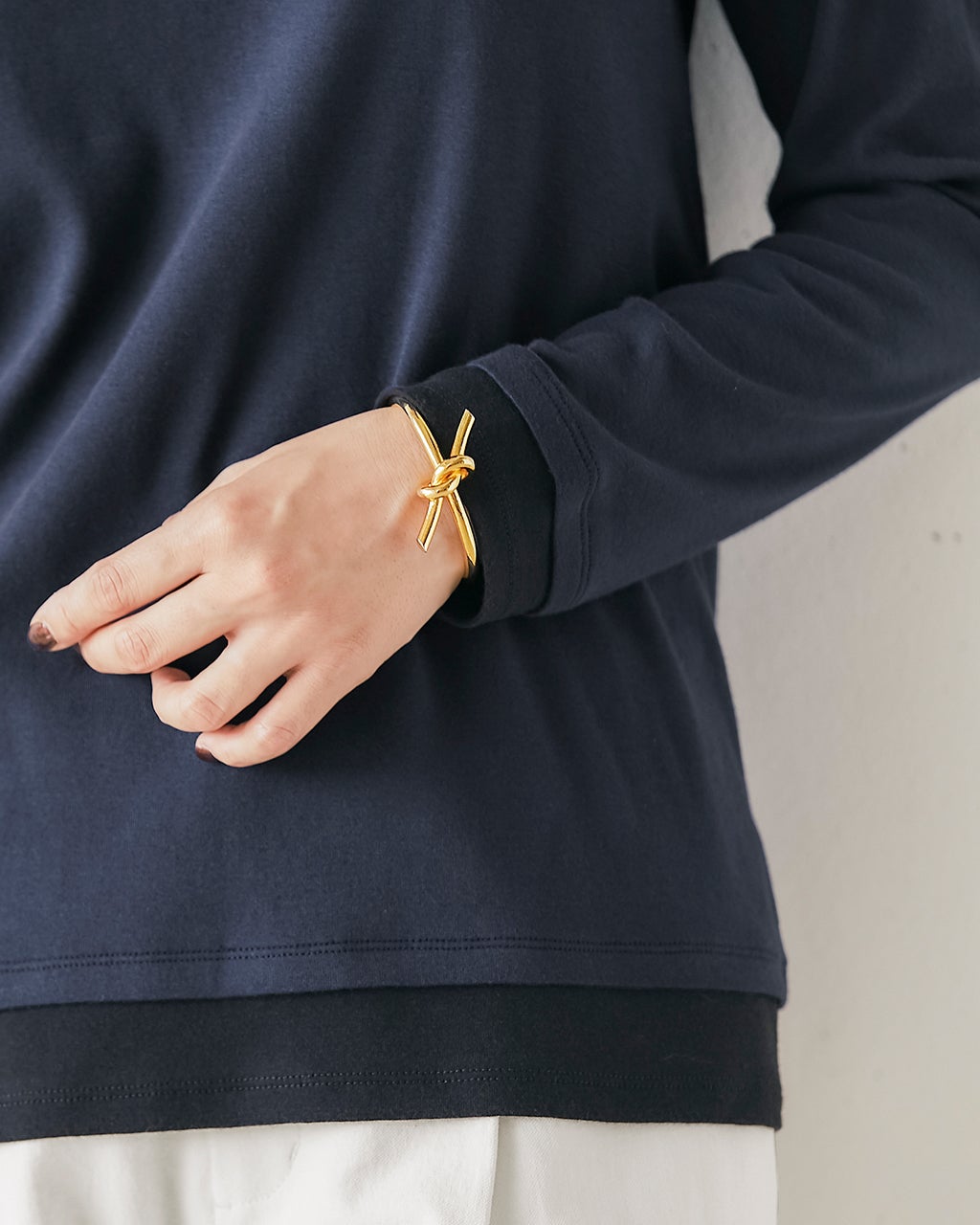 （新品・タグ付き）パウダリーコットン クルーネック 長袖 男女兼用】綿100%クルーネックTシャツ(長袖) - ファッション通販