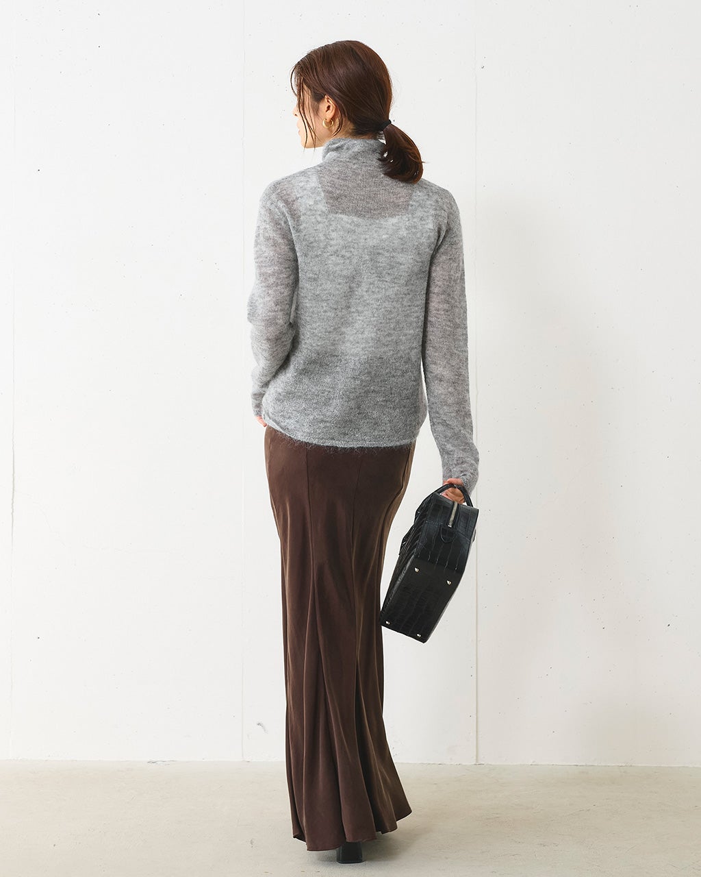 スーパーキッドモヘア・シアーハイネックニット/40代50代からの