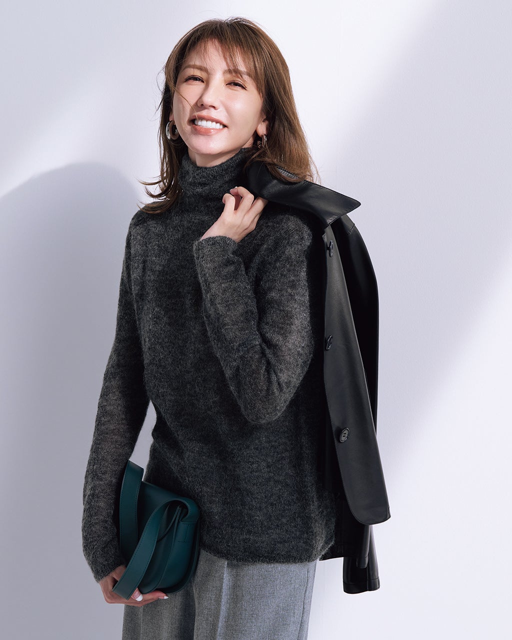 スーパーキッドモヘア・シアーハイネックニット/DoCLASSE