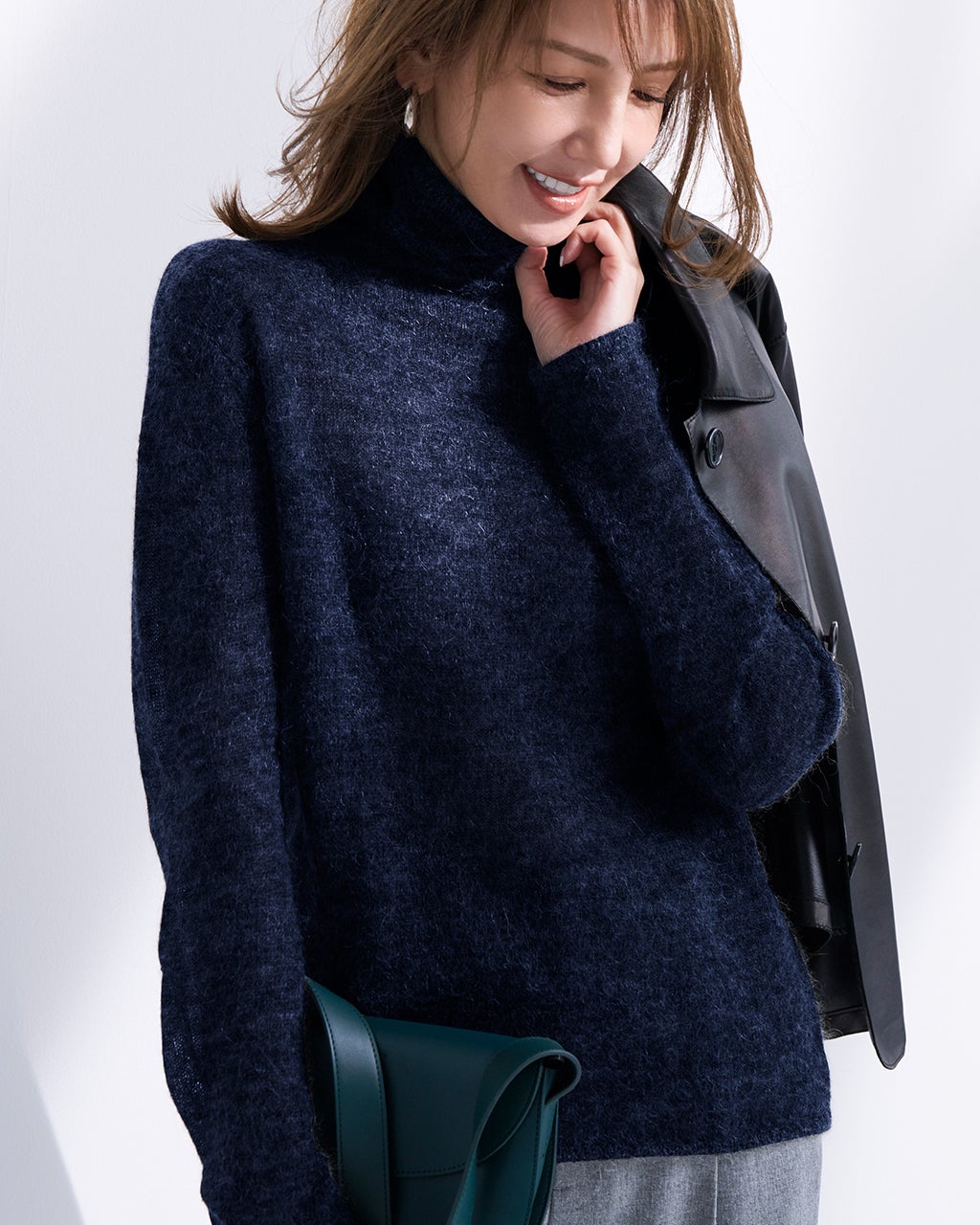 DOLCE & GABBANA タートルニットネイビー F カジュアル オシャレ DOLCE&GABBANA（タートルネック ・ ニット/セーター）のフリマ