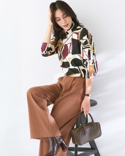 フランネルタッチ・ストレッチセミワイドパンツ