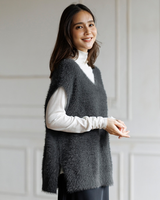 フェザーヤーン・2WAYニットベスト