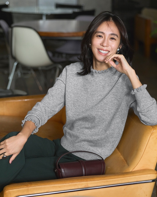 ウール混ニット・プチフリルセーター