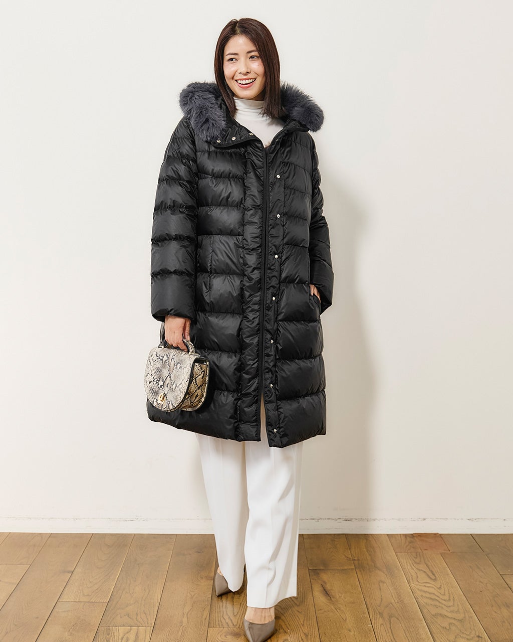 艶Airダウン・エコファーフードロングコート/DoCLASSE