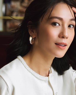 ビジューネック・アンサンブルニット