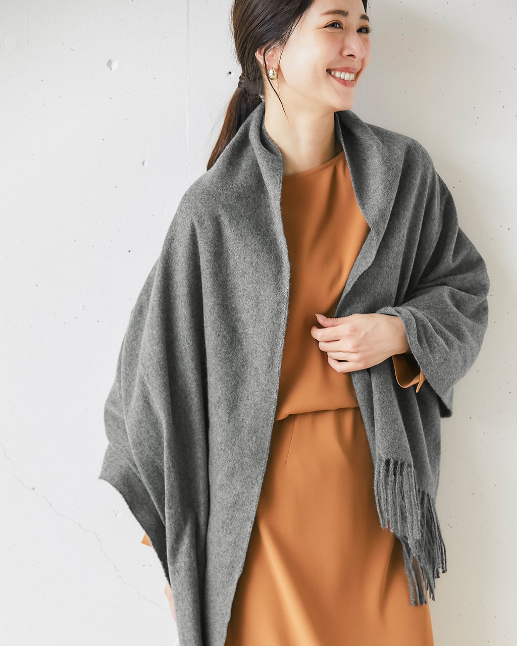 カシミヤタッチ・エアリーストール/DoCLASSE