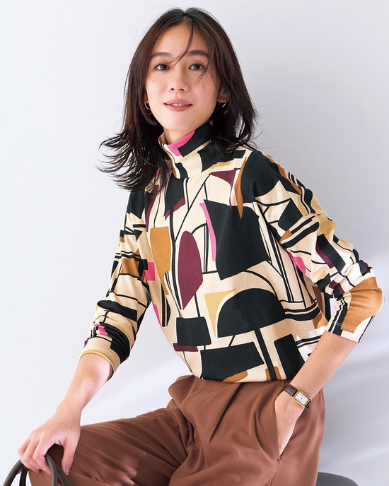 超長綿・抜け感ハイネック/総柄