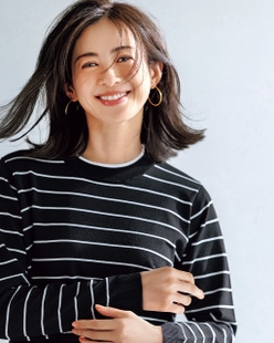 ストレッチニット・リブ配色クルーネック