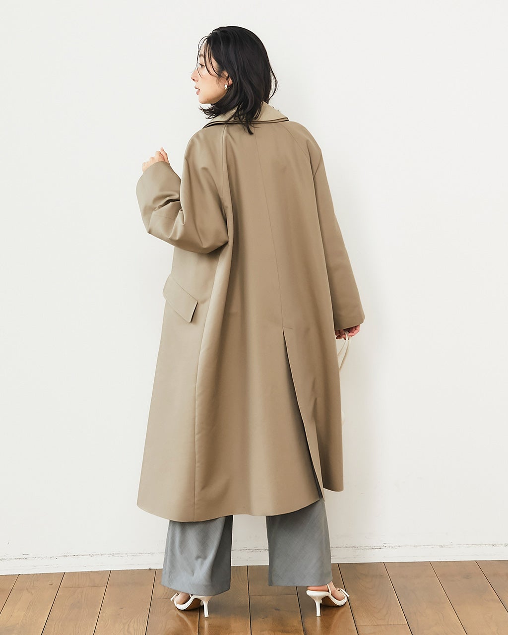 DAY A サイズ M Vカラーコート　ライトベージュ系　38 23区　ダブルクロスベロア IN ベルト ノーカラー ダブルクロス アウター コート LIFE THE ジャケット・アウター