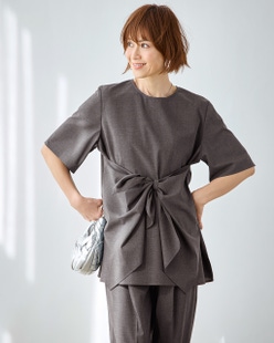 ストレッチビスコース・リボンTブラウス