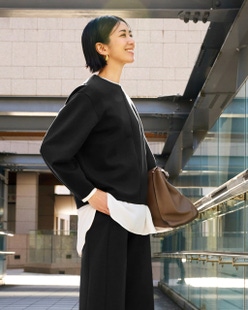 ライトダンボールニット・センター切替トップス