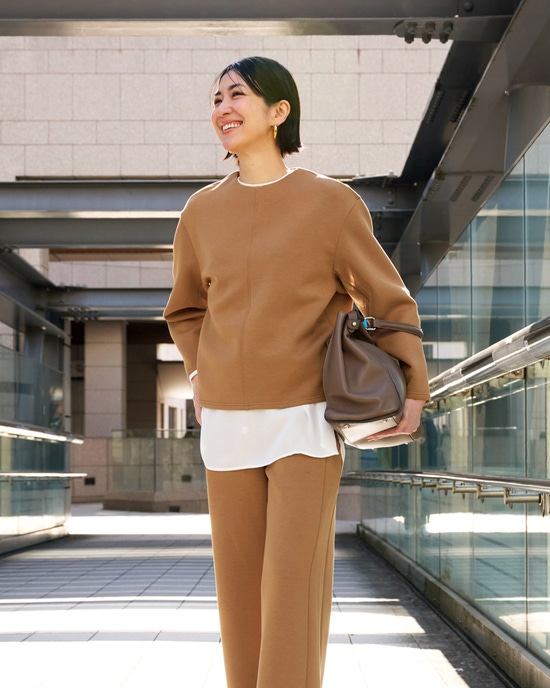 ライトダンボールニット・センター切替トップス