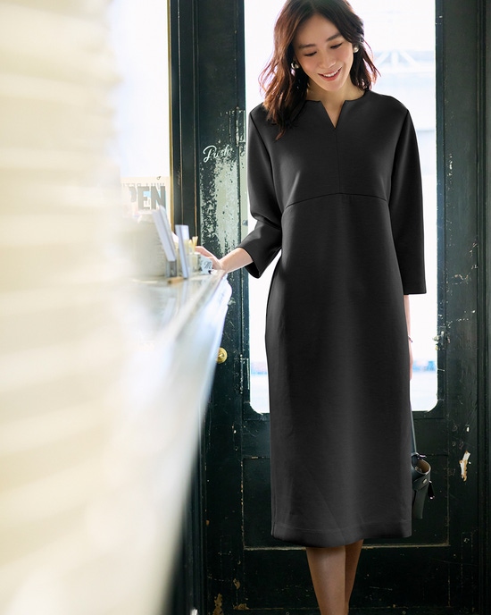 ライトダンボールニット・コクーンドレス