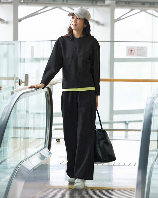 ライトダンボールニット・イージーワイドパンツ