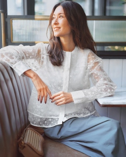 フラワー刺繍・オーガンジーフリルブラウス