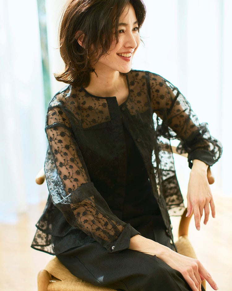 フラワー刺繍・オーガンジーフリルブラウス 詳細画像 ブラック 2