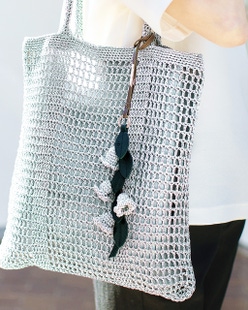 シャイニーバスケット・スズランチャーム