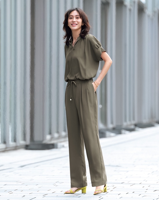 バックサテンジョーゼット・ワイドパンツ