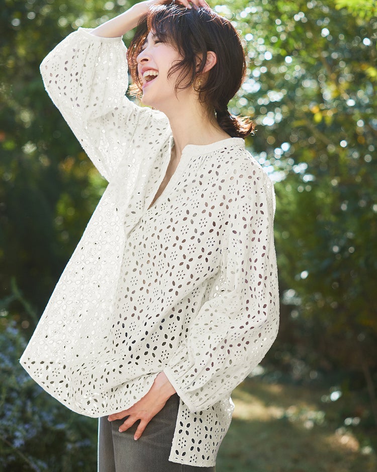 カットワークレース・キーネックブラウス 詳細画像 ホワイト 1