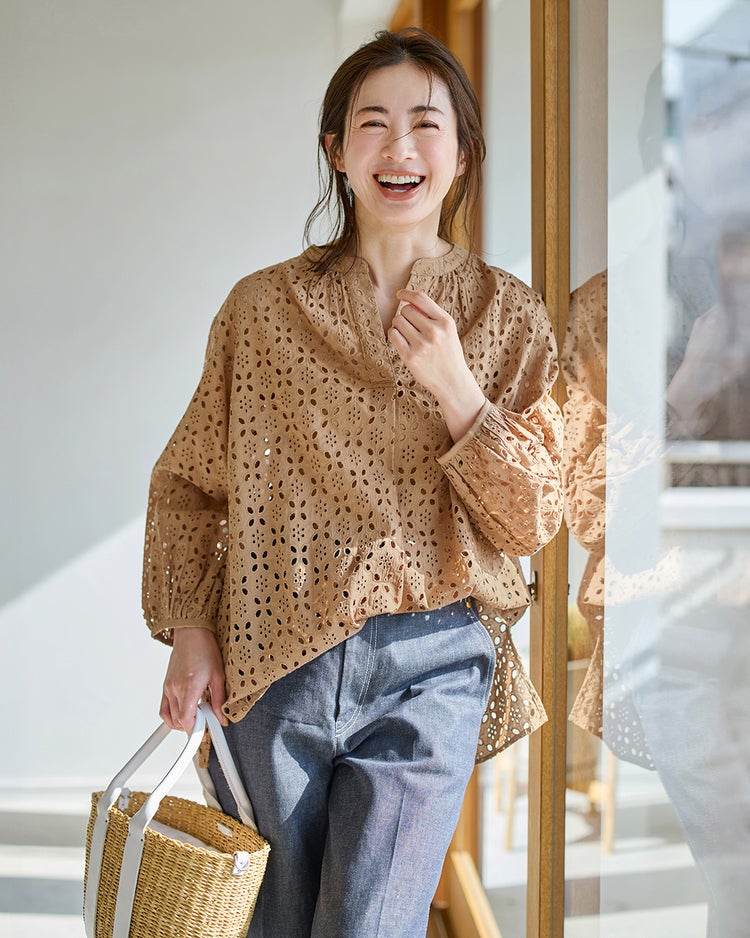 カットワークレース・キーネックブラウス 詳細画像 ベージュ 1