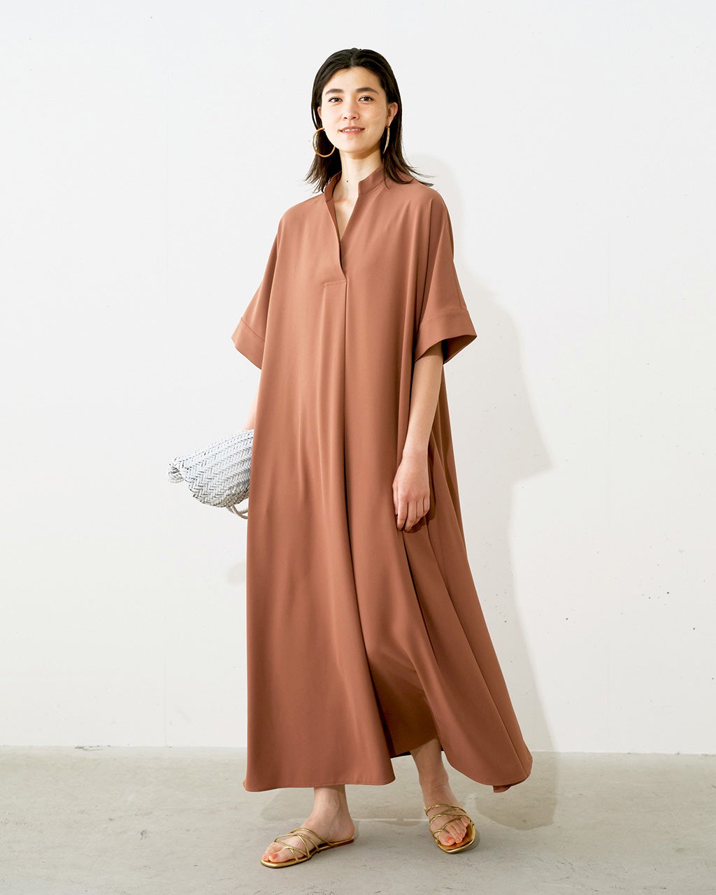 SARARI Air・キーネックドレス／ロング/DoCLASSE