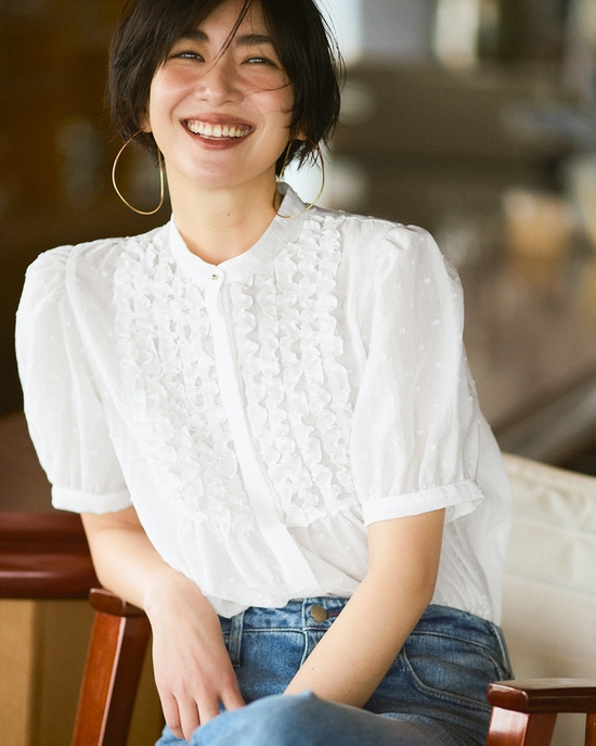 ドットジャカード・フリルブラウス