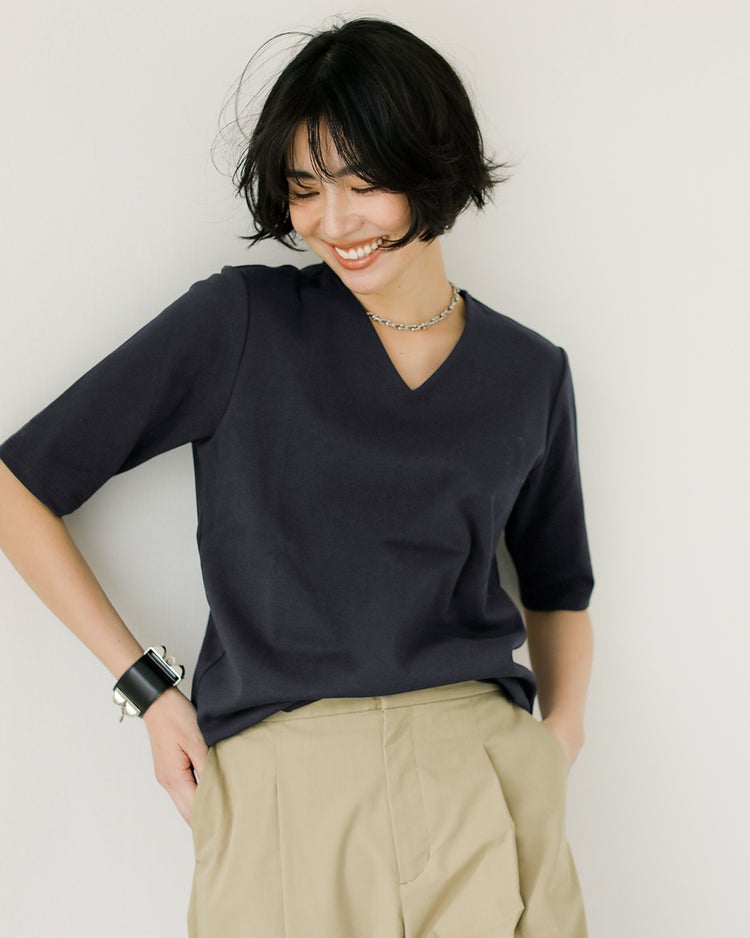 Vネック／5分袖・ドゥクラッセTシャツ 詳細画像 ミッドナイトブルー 1