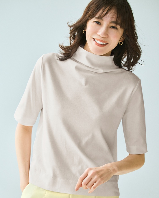 ファネルネック／５分袖・ドゥクラッセTシャツ