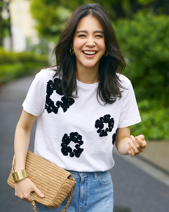 フロッキープリント・デザインTシャツ