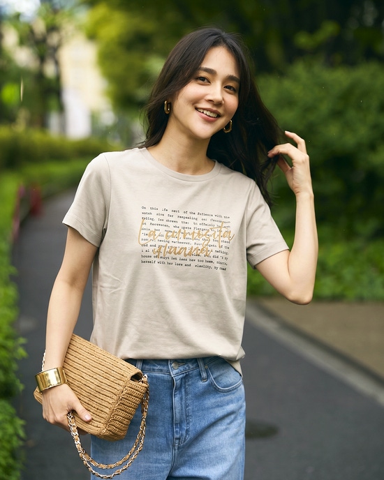 フロッキープリント・デザインTシャツ