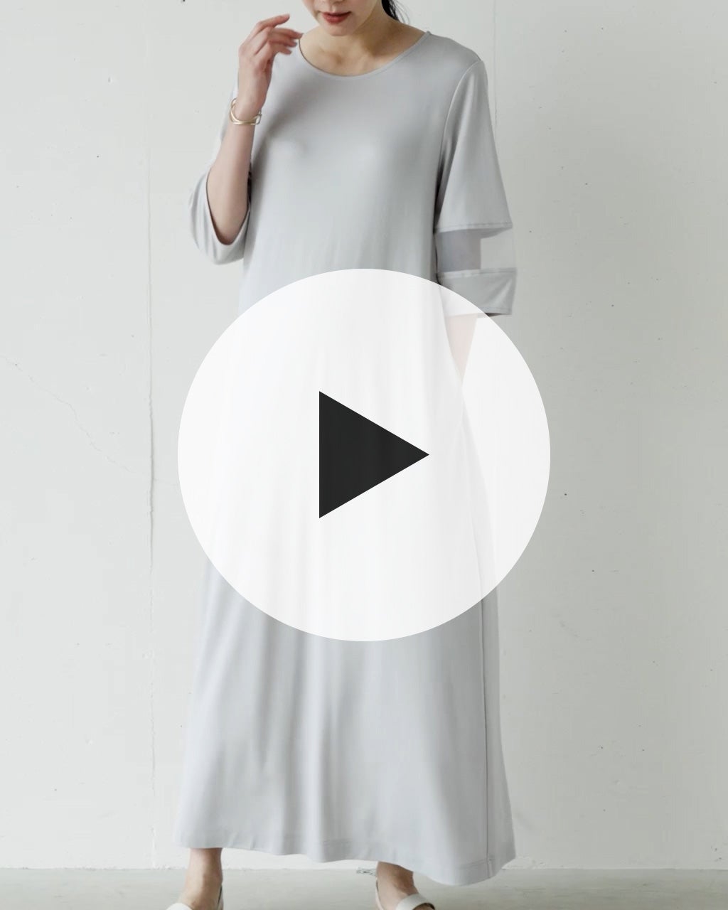 ランタンスリーブ・シアー切替ワンピース 動画サムネイル