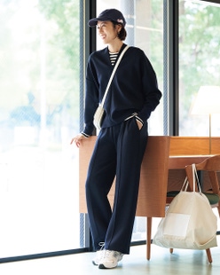 ライトダンボールニット・ストレートパンツ
