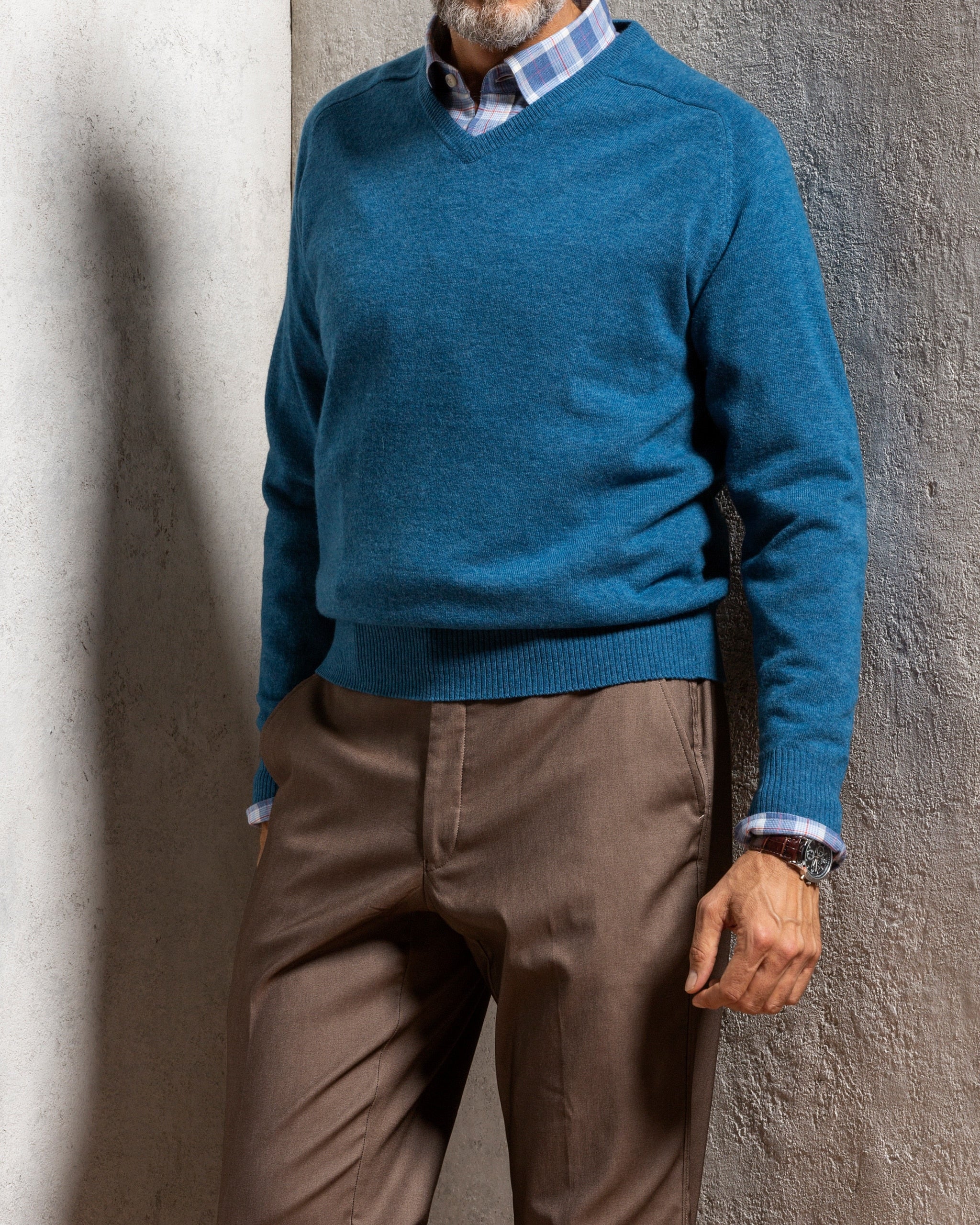 Vネックプレーン・セーター/40代50代からのメンズファッション