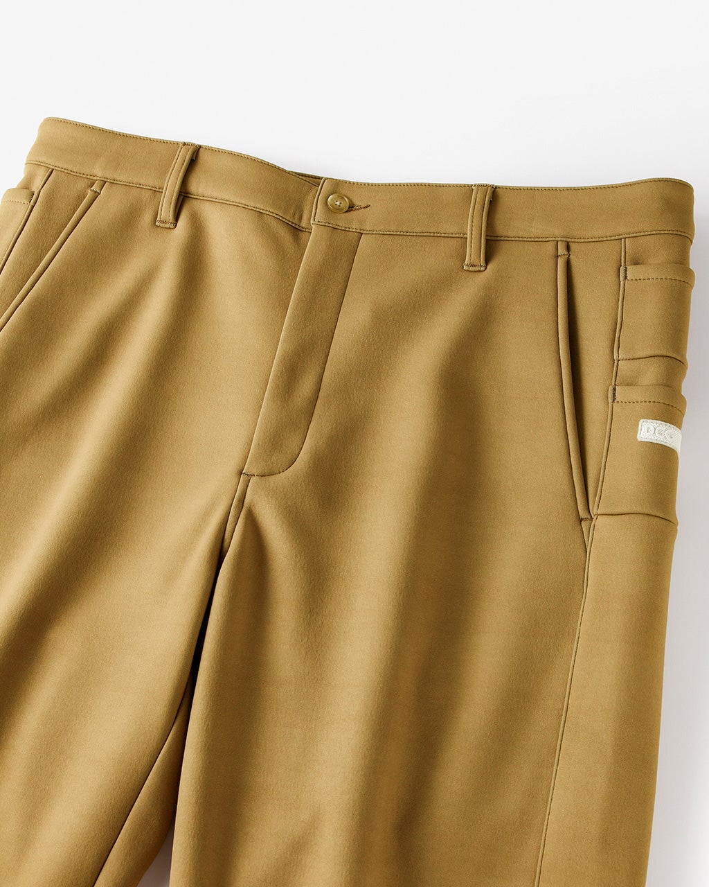 未使用品【DAKS-GOLF】64-91　オフホワイト　パンツ　裏地付　伸縮性有 未使用品【DAKS-GOLF】64-91 オフホワイト パンツ 裏地付 伸縮性