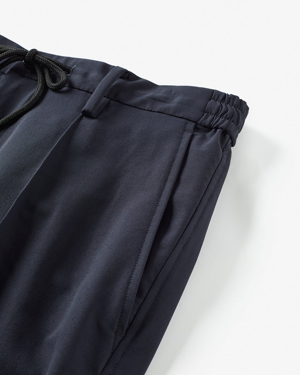 肌さらり接触冷感センターラインパンツ/DoCLASSE