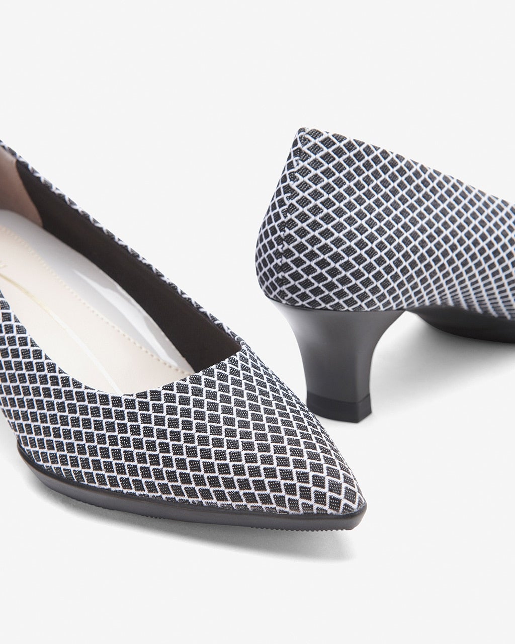 ポインテッドヒールニーカー撥水/DoCLASSE