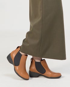 レザーサイドゴアアンクルブーツ